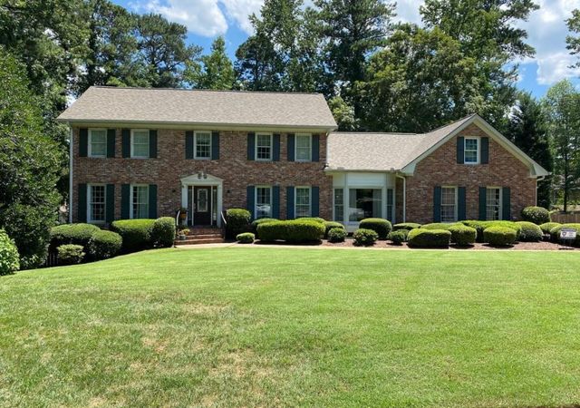 Woodland-Forest-House-1