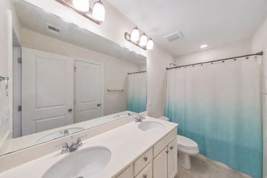 E4324210-FB6F-4BFF-AC98-173B92887FC1