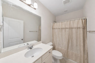 F908F3E7-0F4C-4709-957A-D331260A3A5E