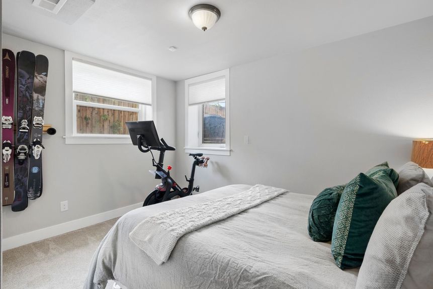 photo_82618141-1500&#215;1000