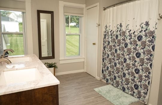 2 bathroom 3
