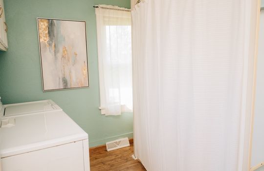10. bathroom Large