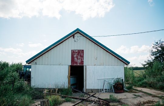 21. Livestock Building Large