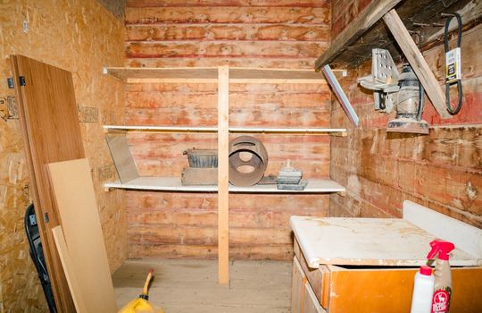 24. Corn crib Large