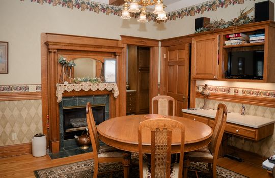 27 Kitchen:dining1 Large