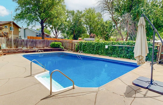 back-pool-2