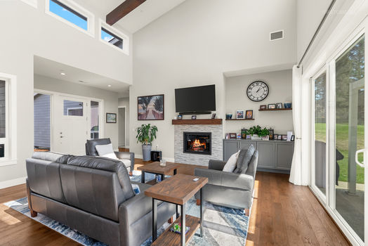 10_10_26315_NE_222nd_Cir010_mls