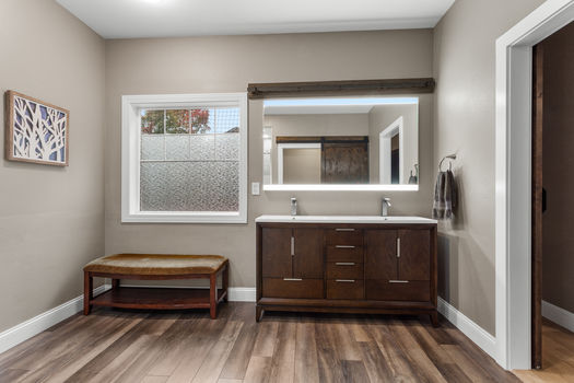 1800 NW Lacamas Dr. Camas, WA-42