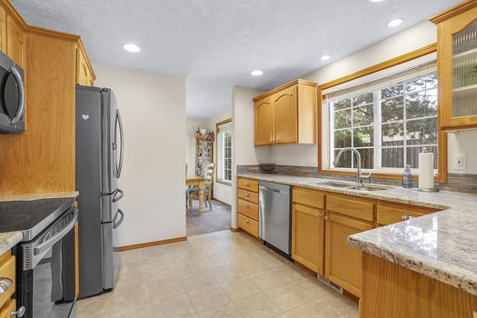 361 SW Howard Dr McMinnville OR_23