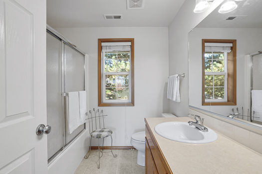 361 SW Howard Dr McMinnville OR_33