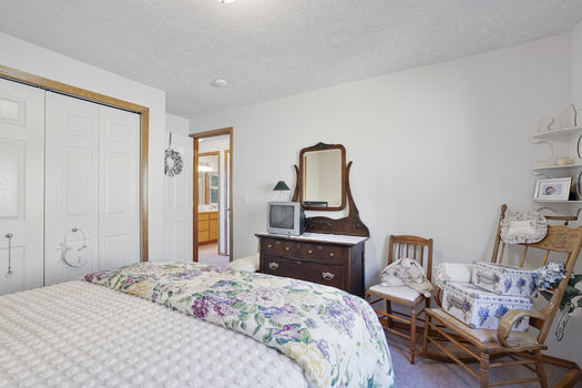 361 SW Howard Dr McMinnville OR_35