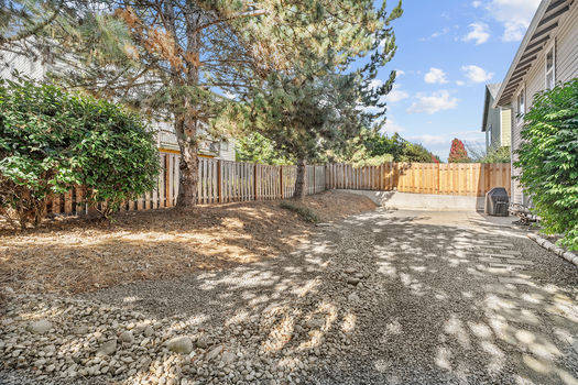 361 SW Howard Dr McMinnville OR_40