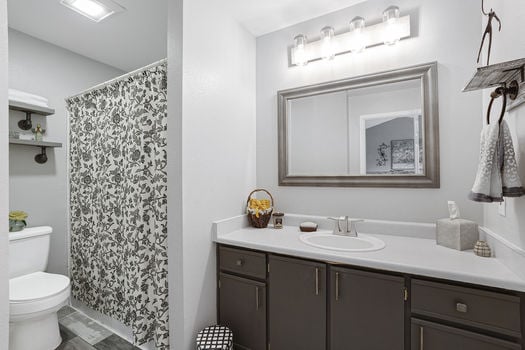 7191 SW Sagert St Tualatin OR_023