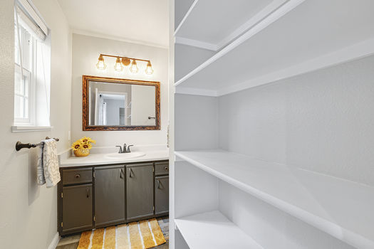 7191 SW Sagert St Tualatin OR_028