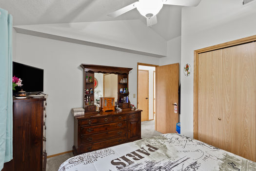 2319 NE 152nd Cir. Vancouver, WA-48