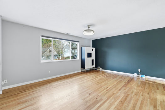 1330 SE Hume St Portland OR_09