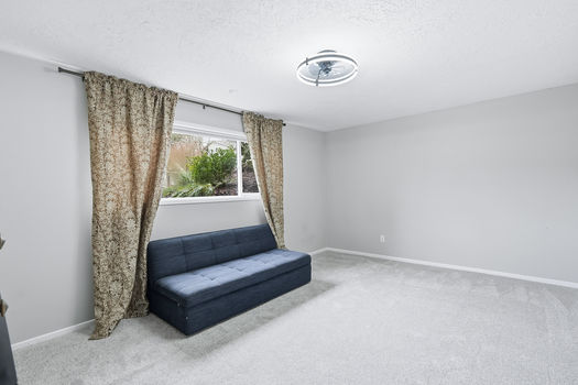 1330 SE Hume St Portland OR_33