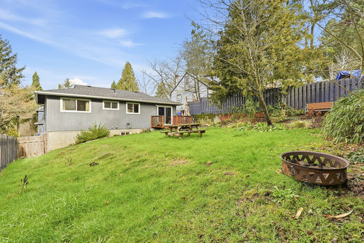 1330 SE Hume St Portland OR_39