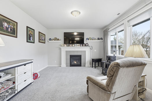 1301 Sunflower St Woodburn OR_22