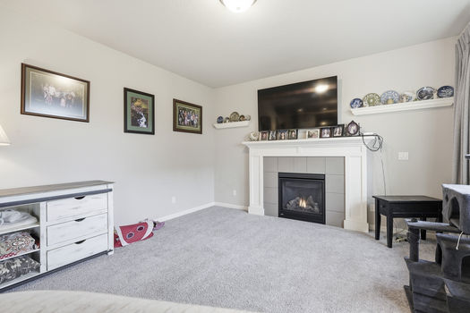 1301 Sunflower St Woodburn OR_23