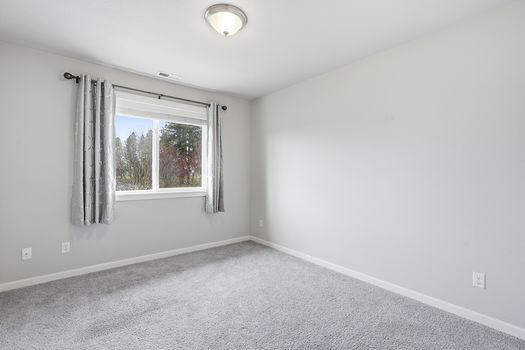 1301 Sunflower St Woodburn OR_31