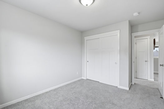 1301 Sunflower St Woodburn OR_32