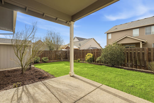 1301 Sunflower St Woodburn OR_43