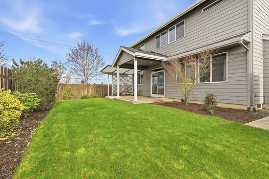 1301 Sunflower St Woodburn OR_46