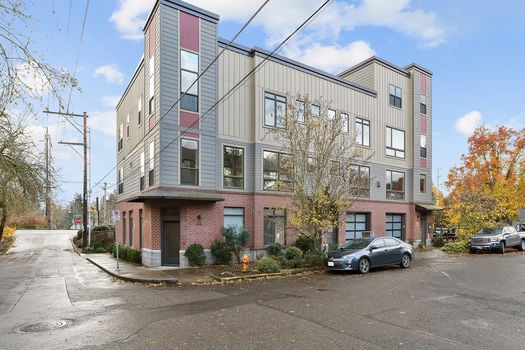 3412 SW Moss St Portland OR_04