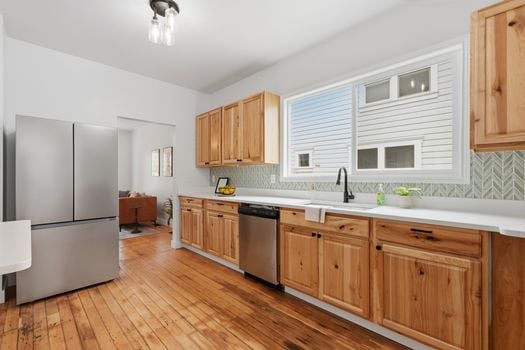 19-546 NE Stanton St - -094