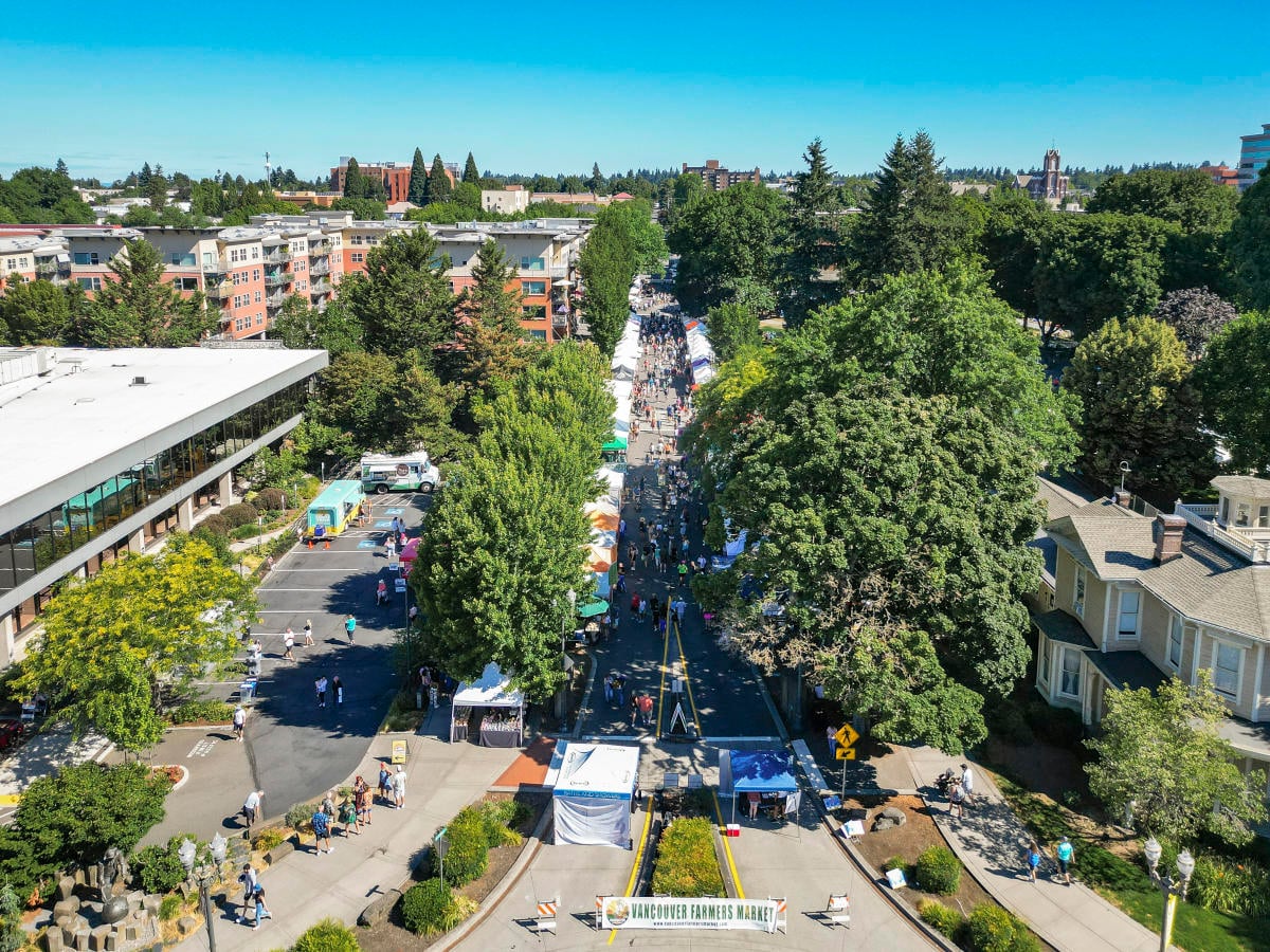 Drone_Vancouver-Farmers-Market_Esther-Short-2-_13EC3A41-E636-0062-C9C8BDCB9CD1B0B8-13ec2ab7a8a6025_13ec3ef0-99e5-fd36-edc556aec3a4b973