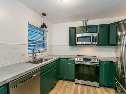 15-Ferncliff-Dr-Asheville-NC-28805-USA-013-034-Kitchen-MLS-Size