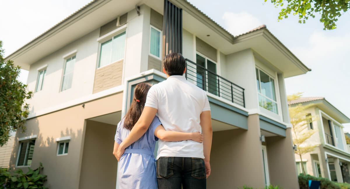Does a Corner Lot Location Help or Hurt Home Value?
