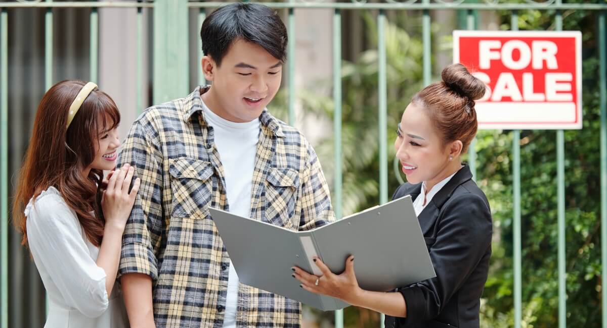 How To Read A Property Listing Like &hellip;