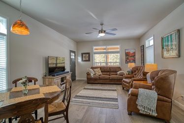 Lazy Daze Mountain Home Gallery Img 5