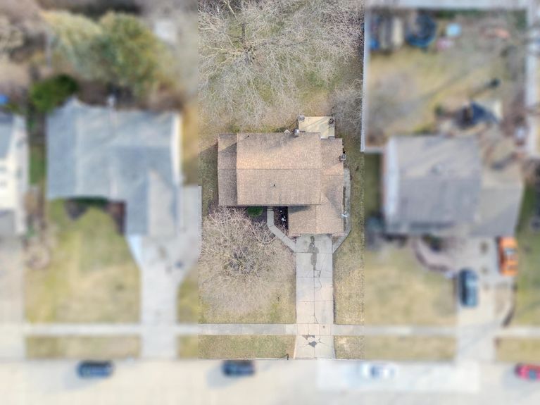 21709 Virginia Above