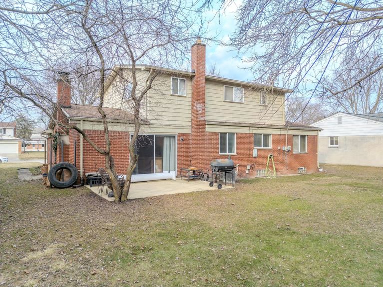 21709 Virginia rear-2