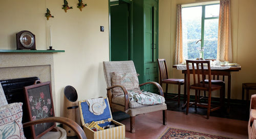Temporary Decorations To Spruce Up Your Short-term &hellip;