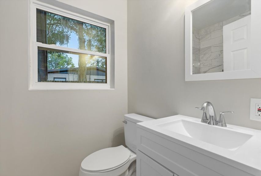 13-982 Granville Rd,-13