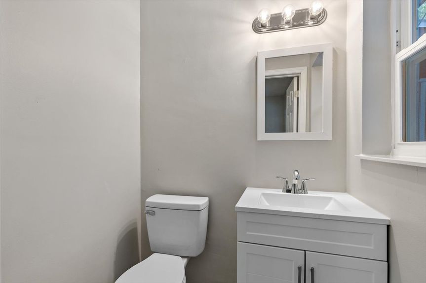 15-982 Granville Rd,-15