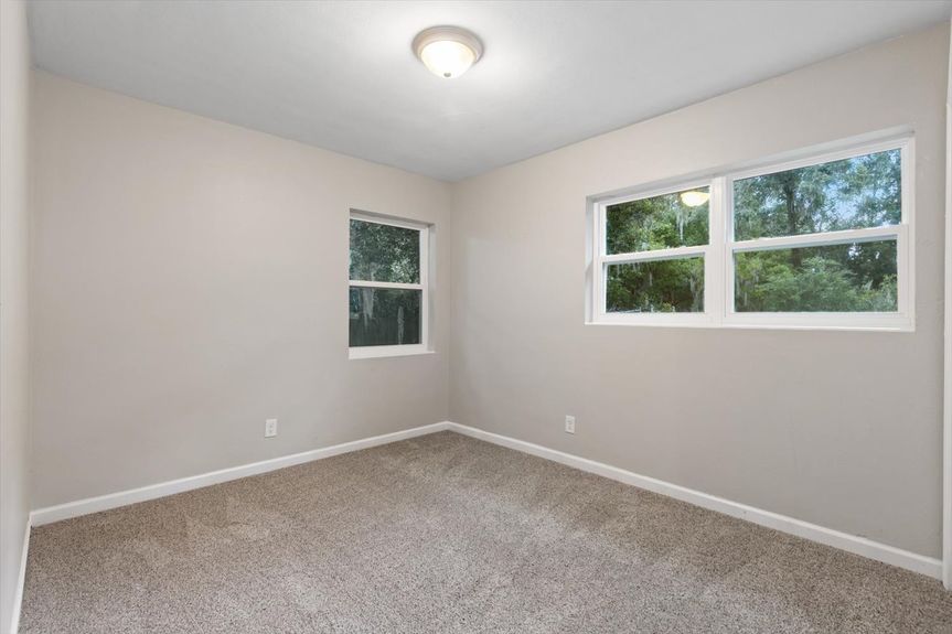 18-982 Granville Rd,-18