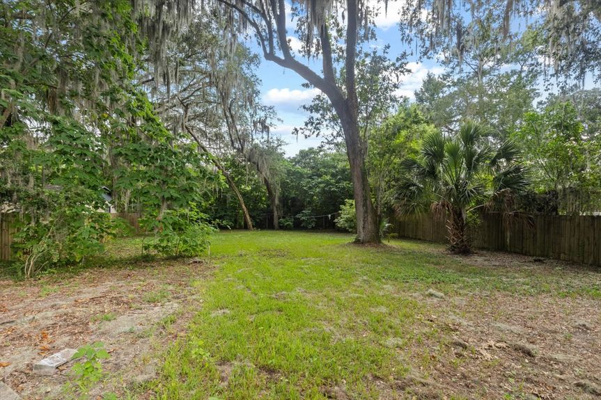 24-982 Granville Rd,-24