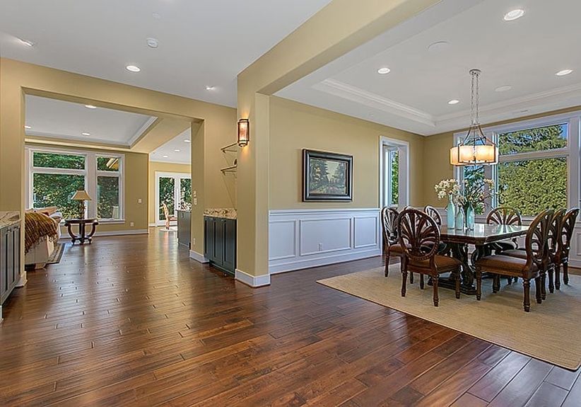 10020 NE 21st St – Bellevue Dining-Room