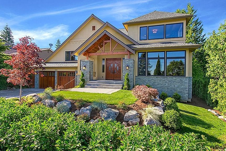 10020 NE 21st St – Bellevue Front-3