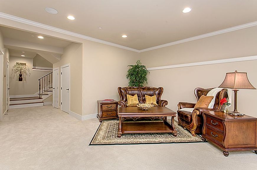 10020 NE 21st St – Bellevue Rec-Room-3