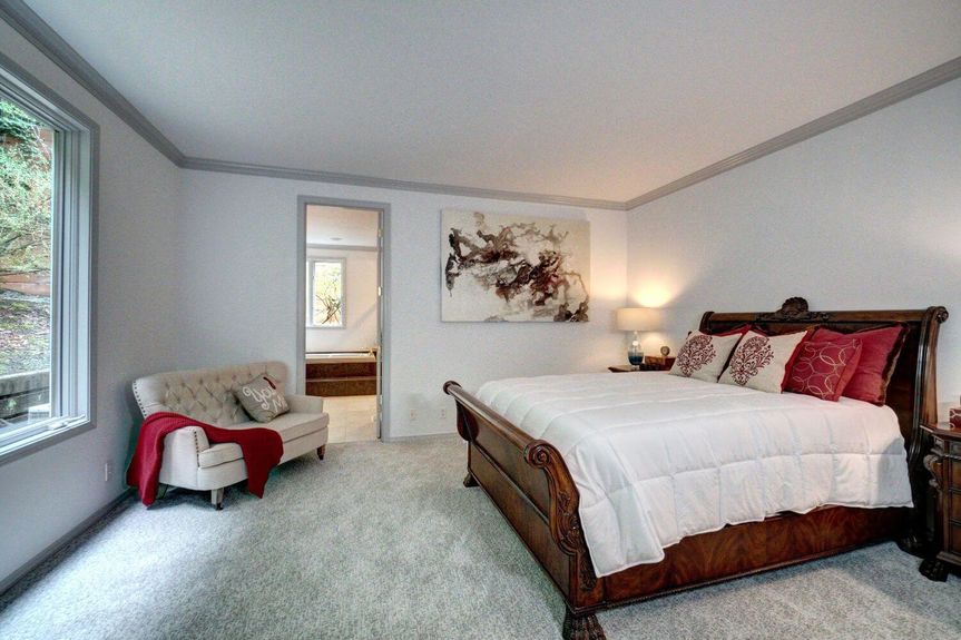 18009 SE 40th Pl – Bellevue – 011-Master-Bedroom