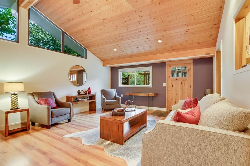 6109 120th Pl NE – Kirkland – 004-Family-Room