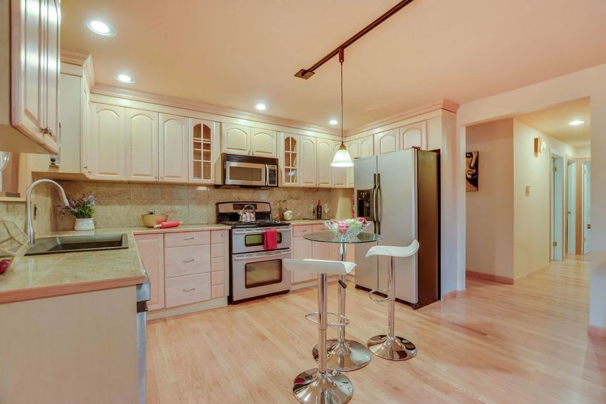 6109 120th Pl NE – Kirkland – 009-Kitchen-2-1