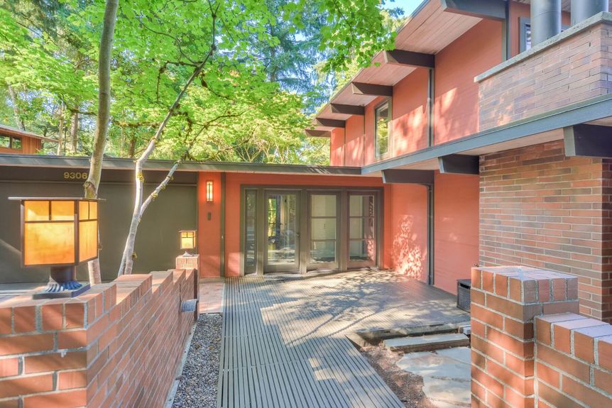 9306 72n St &#8211; Mercer Island &#8211; 002-Entry