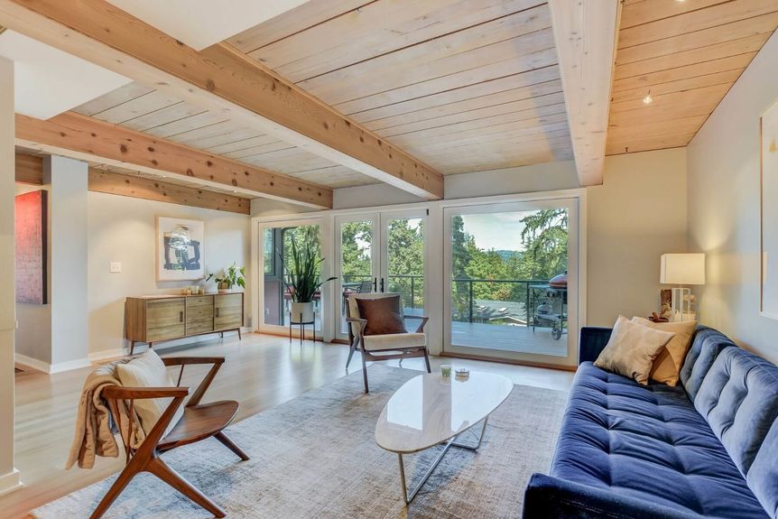 9306 72n St &#8211; Mercer Island &#8211; 004-Living-Room